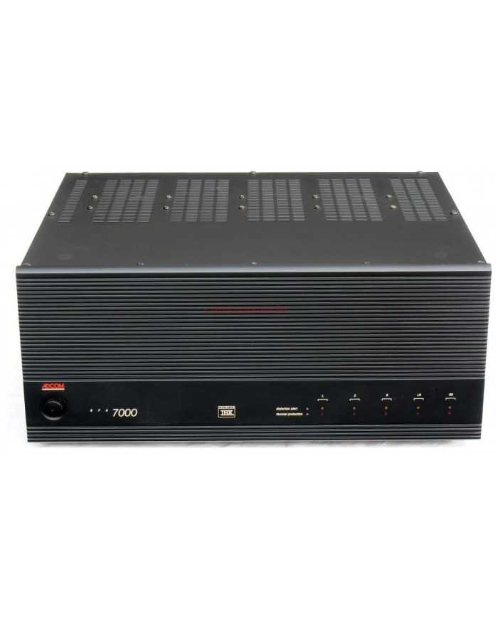 ADCOM GFA-7000 GTP-400 siyah ön amplifikatör, THX sertifikalı, ses ve termal koruma.