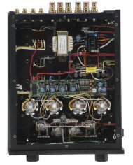 PrimaLuna ProLogue Two tüplü amplifikatör iç bileşenleri, transformatör ve tüpler