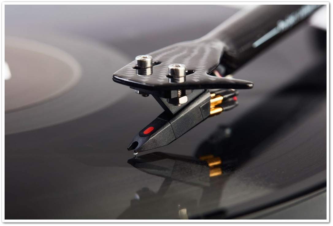 mag-lev_ml1_levitating_turntable (1).jpg