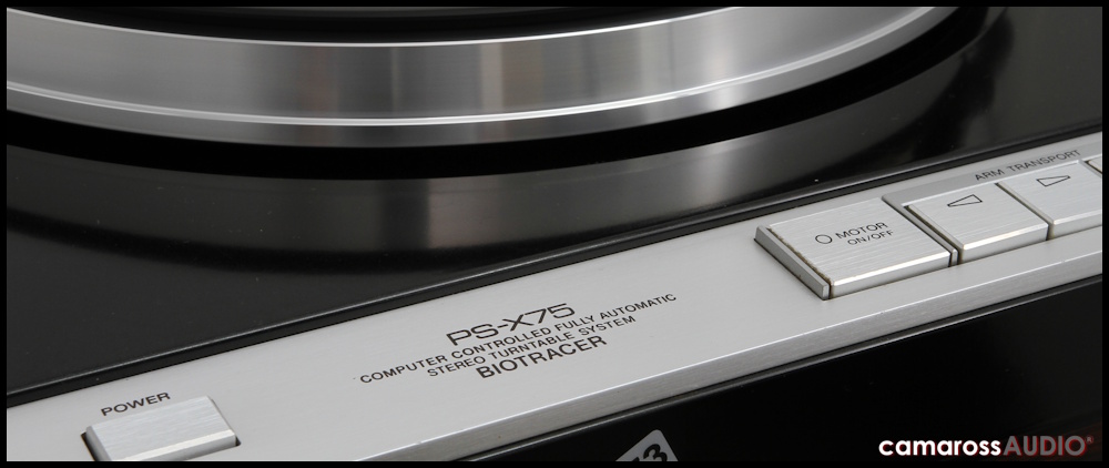 Sony PS-X75 döner tabla (turntable) motor/güç düğmeleri detayı.